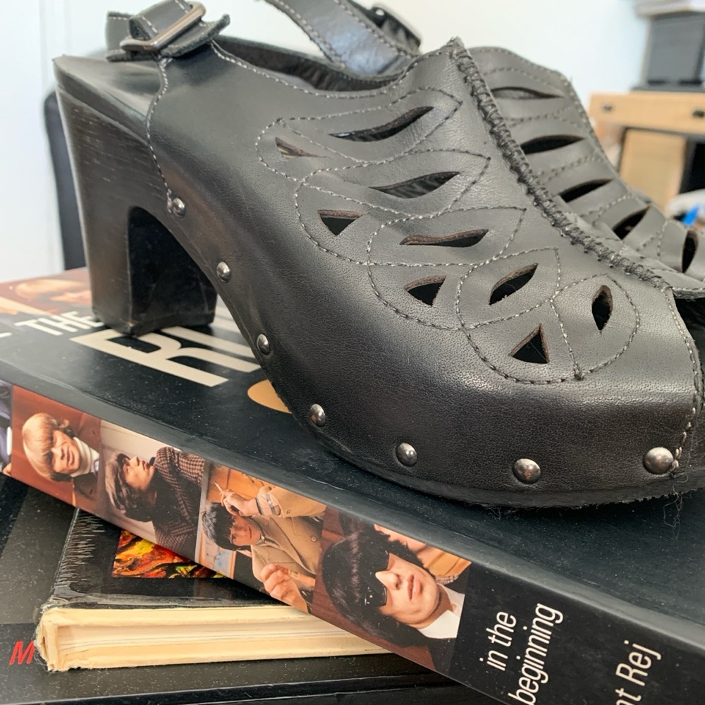 Dansko clogs - Picture 3 of 7